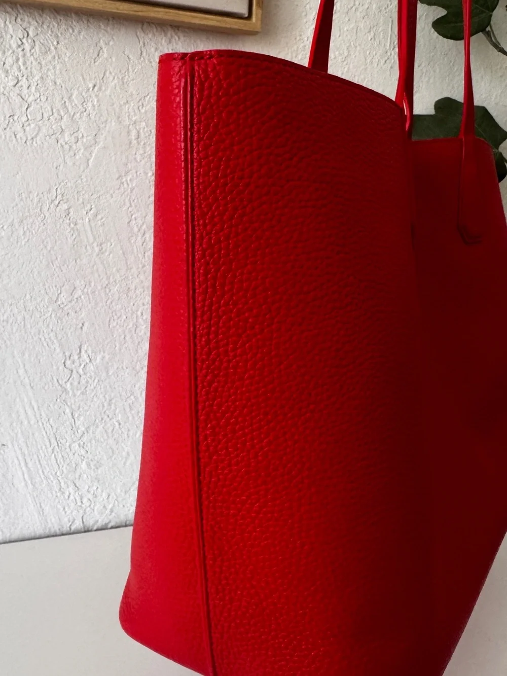 Tory Burch Perry Tote In Red Pebbled Leather